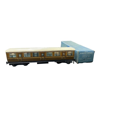 23 - Hornby Dublo. Collection of coaches and accessories, generally excellent to good plus in good plus o... 