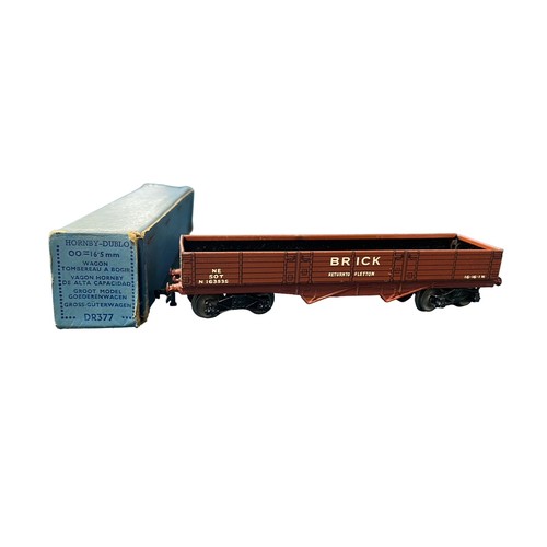 23 - Hornby Dublo. Collection of coaches and accessories, generally excellent to good plus in good plus o... 