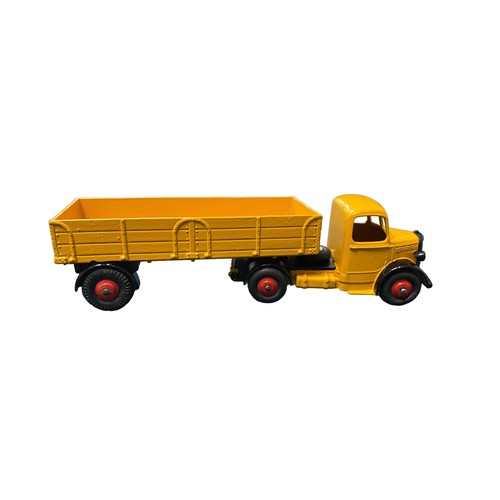 230 - Dinky. Bedford Articulated Lorry No. 521, generally excellent in excellent to good plus Dinky Supert... 