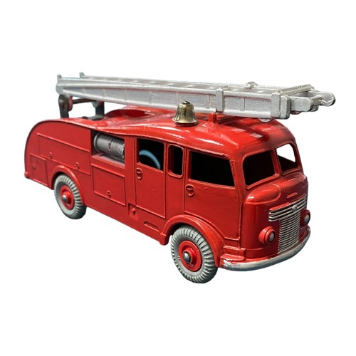 262 - Dinky. Fire Engine with extending ladder No. 555, generally excellent in excellent Dinky Toys blue b... 