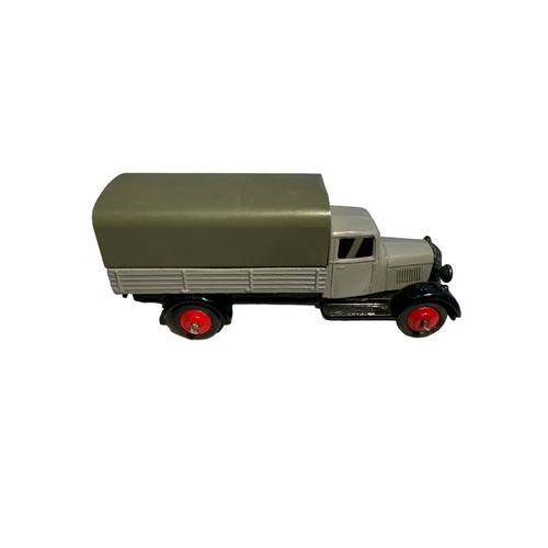 246 - Dinky. 1940s onwards  Covered Wagon Type 4 No. 25b, generally excellent, with grey cab and body with... 