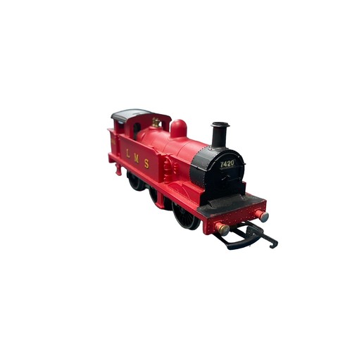 36 - Wrenn. LMS maroon 7420 0-6-0T Tank locomotive No. W2204, excellent in excellent box with packer No. ... 