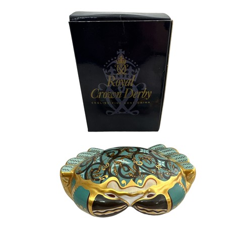 62 - A Royal Crown Derby Cromer Crab limited edition paperweight. 21st anniversary gold stopper. Boxed, w... 