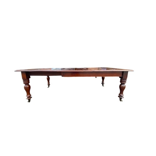 218 - Victorian mahogany 2 leaf extending dining table with winding mechanism. Width 126cm, length 159cm w... 