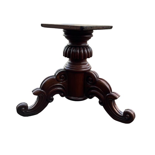 489 - Victorian mahogany circular breakfast table on gadrooned stem, diameter 126cm.