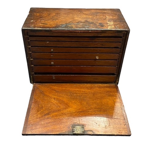 502 - 7 drawer wooden box with brass carrying handles and cover to front (hinges to cover are broken), wid... 