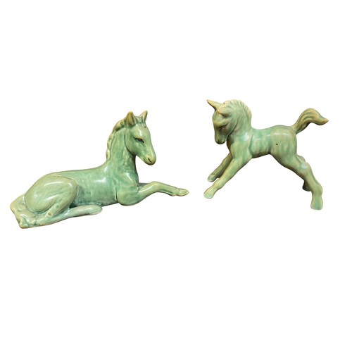 515 - A selection of various Sylvac figurines, to include; Wheelbarrow (708), Horse (1334), Scaredy Cat x2... 