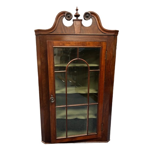 468 - Glazed corner cabinet with 3 internal shelves, height 112cm, width 64cm, depth 35cm.