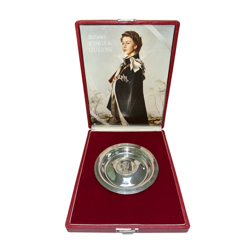 492 - Cased hallmarked silver Queen Elizabeth II commemorative dish. The Royal Lineage limited edition no.... 