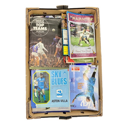 722 - Coventry City - A selection of over 1400 Football matchday programmes in 12 fruit trays. Mainly Cove... 