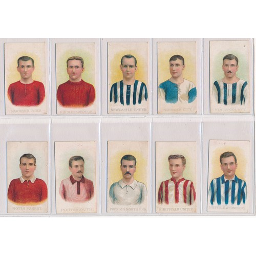 789 - Wills Scissors / Special Army Quality Issue 1907 Football Club Colours complete set of 50 in good to... 