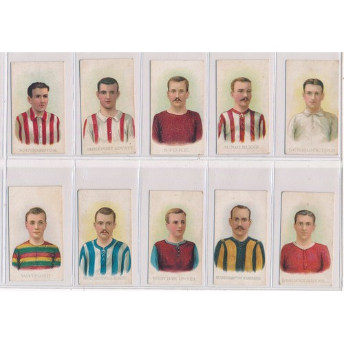 789 - Wills Scissors / Special Army Quality Issue 1907 Football Club Colours complete set of 50 in good to... 