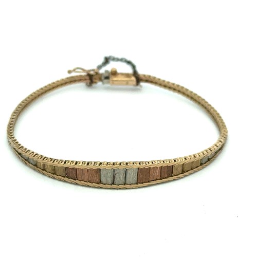 428 - A tri colour gold bracelet, stamped 9k and 375. Approx 8.2g.