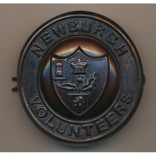 161 - An interesting bronze Newburgh Volunteers Cap / Clan / Kilt pin. Minor oxidisation to reverse. Diame... 