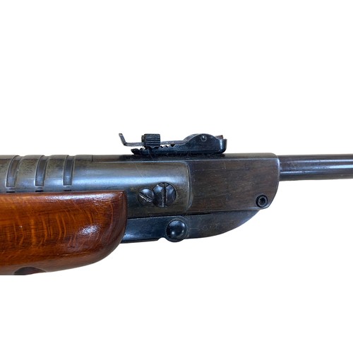 120 - Haenel Model 302 .22 Air Rifle in great condition. Serial number 362892. Length 112cm
BUYER MUST COL... 