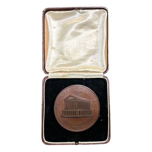 379 - 1834 Birmingham Town Hall 73mm copper medal, obv: side vie of town hall, rev: 