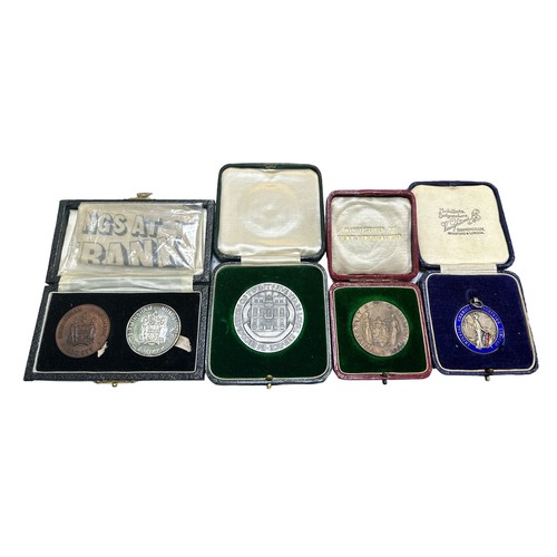 380 - Small range of boxed commemorative medals (5), including The Assay Office Birmingham 44mm silver med... 