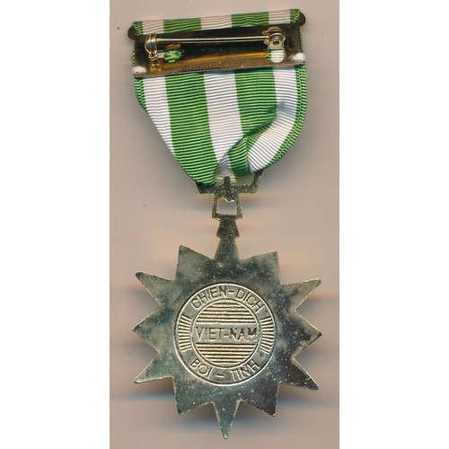 35 - Republic of Vietnam - Republic of Vietnam Campaign Medal (Issued to the servicemen abroad who fought... 