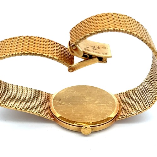 599 - 1982 Omega Gents Dress watch in Solid 18k Gold, Total Weight 59gms. Watch in working order.