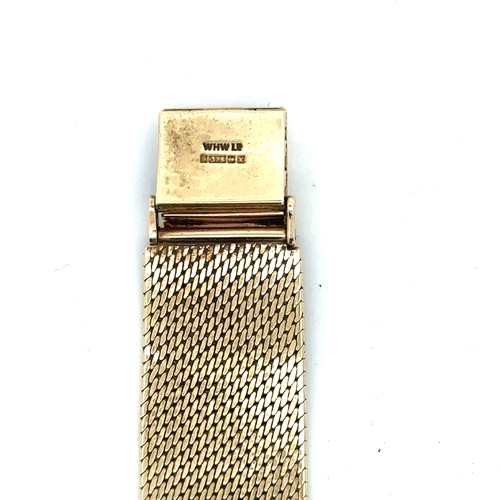 580 - 1979 Omega Gents Dress watch in Solid 9ct Gold. Watch in working order. Total Weight 60gms