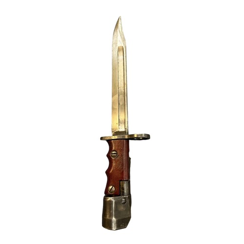 98 - Lee Enfield No. 7 rifle single-blade bayonet swivel action, with metal scabbard. Blade marked No. 7 ... 