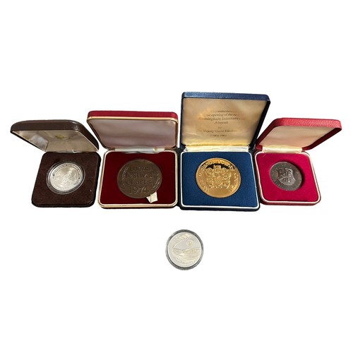 382 - Collection of commemorative medals with boxed silver proofs 1978 The Lucas Centre Birmingham, 1979 B... 