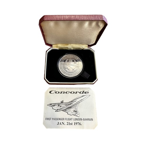 385 - Pair of boxed silver proof FDC medals, 1976 Concorde and 1987 Victoria Law Courts Centenary.