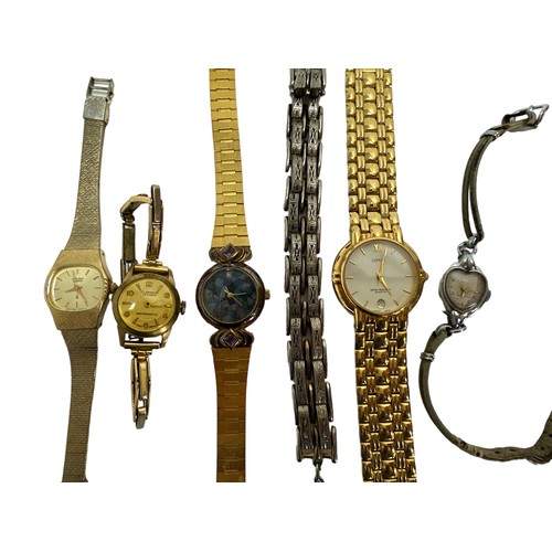 633 - Six watches and a watch bracelet. Includes makers such as Citizen, Lorus, and Oris.