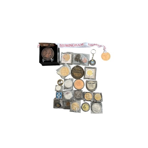 383 - Large collection of modern commemorative medals, many in hard plastic cases, several partially compl... 