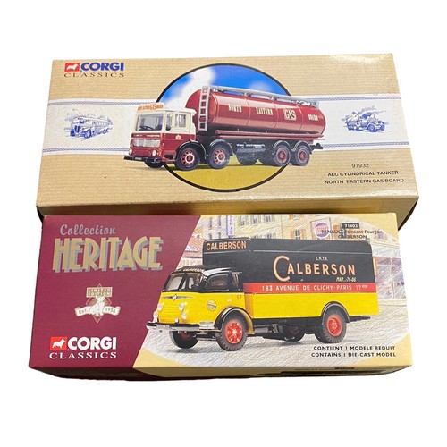 39 - Corgi. 1980s onwards collection of cars (6) and commercial vehicles, generally excellent in excellen... 