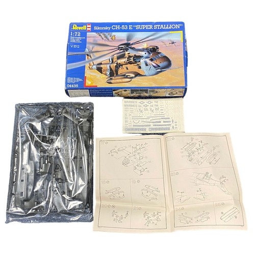 185 - Model kits. Revell 1/72nd scale Military Aircraft unmade plastic kits, generally excellent in good p... 