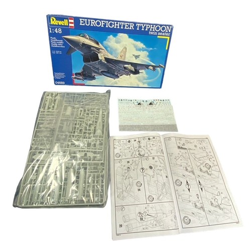 186 - Model kits. Revell 1/48th scale Military Aircraft unmade plastic kits, generally excellent in good p... 