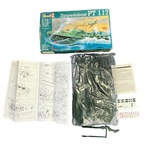 171 - Model kits. Unmade kits of Ships, generally excellent in good boxes including sealed bag and loose c... 