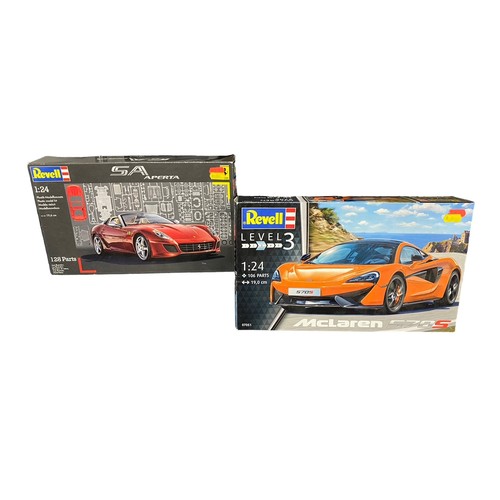 172 - Model kits. 1/24th scale Car unmade plastic kits, generally excellent in excellent boxes including m... 