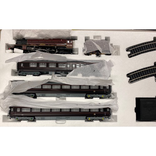 147 - Hornby. The Royal Train set No. R1057, generally excellent in excellent to good plus box, with LMS m... 