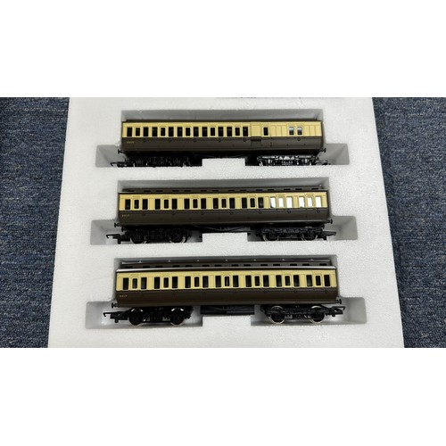 158 - Hornby. Lord of the Isles train pack No. R795, excellent in excellent presentation window box, with ... 