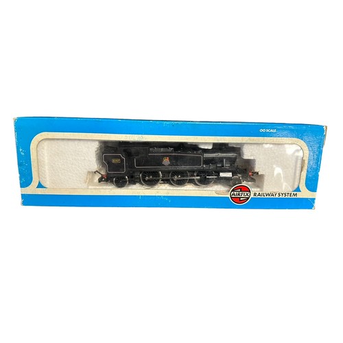 127 - OO gauge collection of locomotives, generally excellent in excellent boxes, with Airfix Nos. 54125-5... 