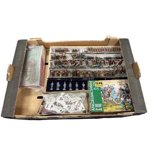 200 - Accumulation of wargaming metal figures, range of Bugle & Guidon, Firebase Games, Qualiticast, etc.,... 