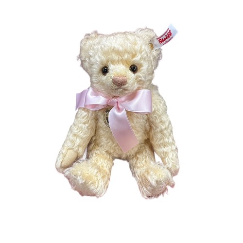 284 - Steiff. Royal Baby Bear Charlotte, blonde mohair, white tag No. 664809, excellent in excellent box, ... 