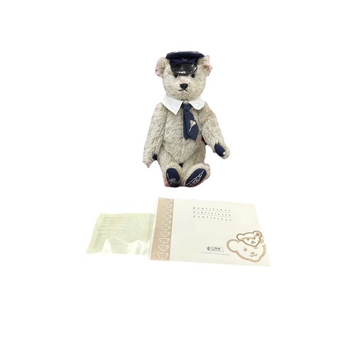 291 - Steiff. Captain Mach - The Concorde Bear, white tag No. 661662, excellent in excellent box, limited ... 