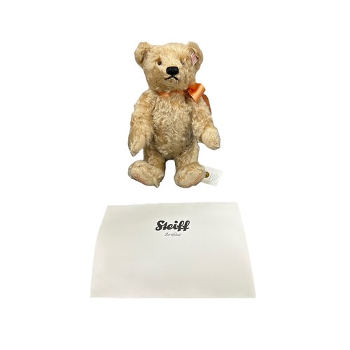 317 - Steiff. William and Catherine The Royal Wedding teddy bear, white tag no. 662713, exclusive to Danbu... 