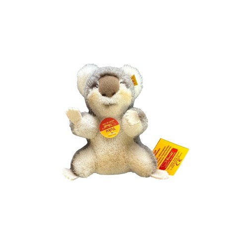 334 - Steiff. Unboxed collection, generally excellent to good plus, with four Teddy Bears yellow tag Nos. ... 