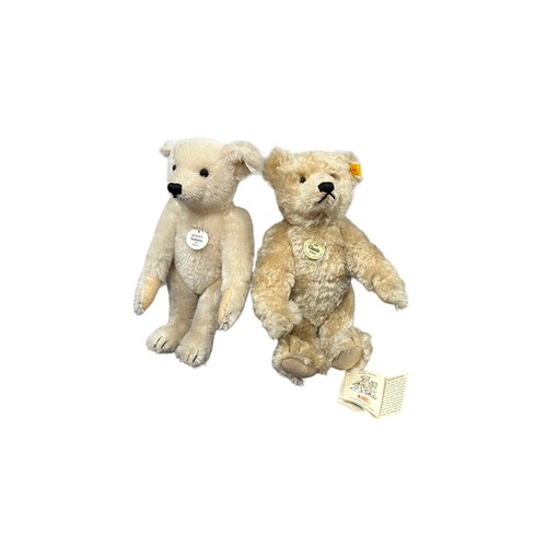 333 - Steiff. Pair of Teddy Bears, generally excellent in good or better boxes, with 1) 1920 Replica light... 