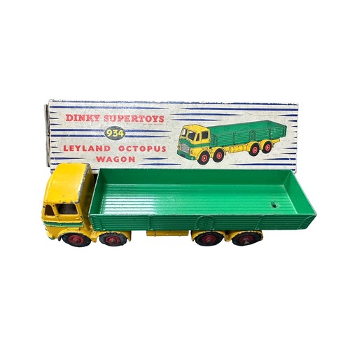 72 - Dinky. 1950s onwards collection, generally good plus to good  fair in good boxes, with Loading Ramp ... 