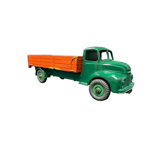 69 - Dinky. 1950s onwards collection generally excellent to good plus in good plus boxes, with Airport Fi... 