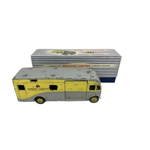 60 - Dinky Supertoys 979 Newmarket Racehorse Transport, grey/lemon yellow body ‘Newmarket Racehorse Trans... 