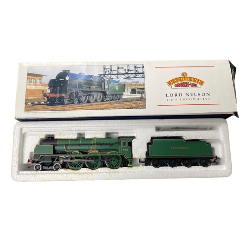 133 - Bachmann. Collection of locomotives, generally excellent in good plus boxes, with Southern malachite... 