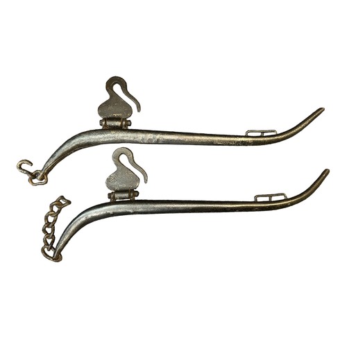 51 - Pair of Iron horse harness brackets. 80cm.