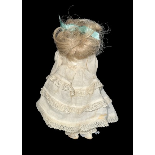 473 - Early 20th Century (probable) Armand Marseille Germany bisque head and shoulder doll, brown eyes, op... 