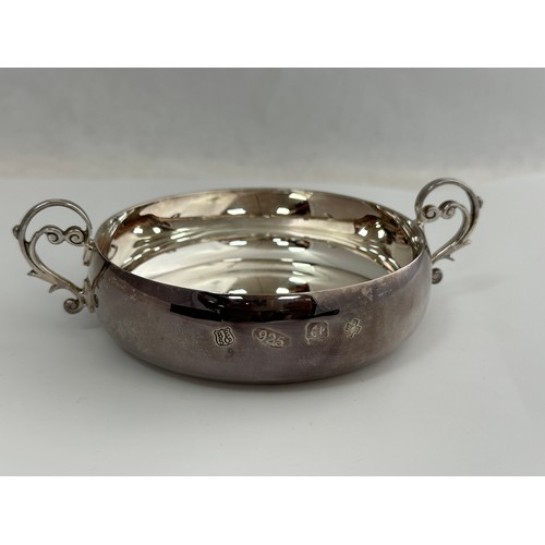 189 - A boxed Barker Ellis  bowl with twin scroll handles. Approx 11cm diameter, weight 199g. 2000 Birming... 